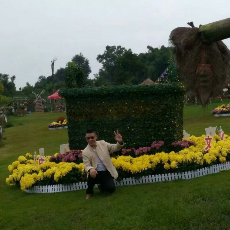 春风里^O^任徜徉的第一张照片--西安相亲服务中心