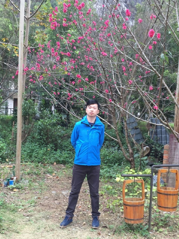 金生水起的第一张照片--西安相亲服务中心