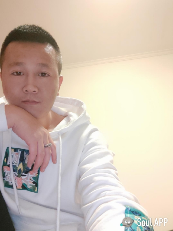 Away的第一张照片--西安相亲服务中心