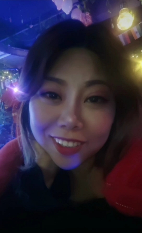 收快递的费仙女的第一张照片--西安相亲服务中心