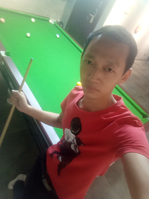 耳机分你一半的第一张照片--西安相亲服务中心