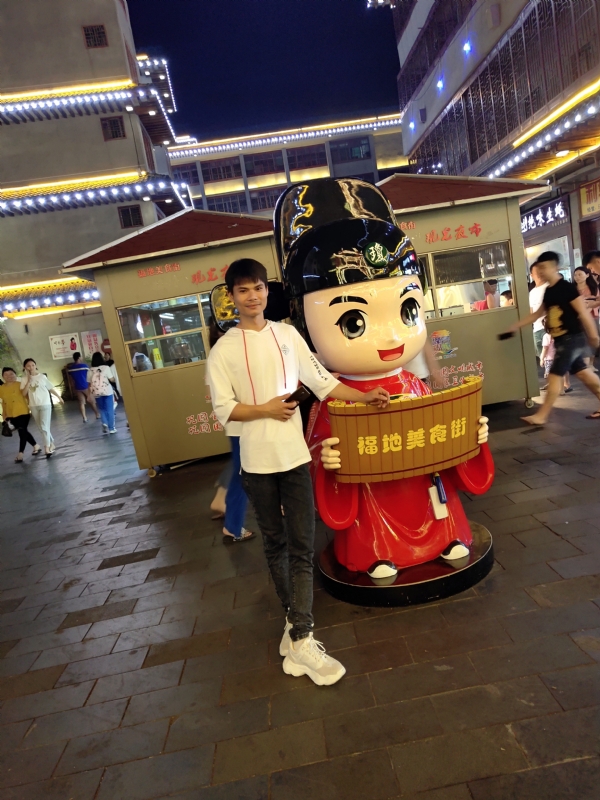 圆嘟嘟的瘦子的第一张照片--西安相亲服务中心