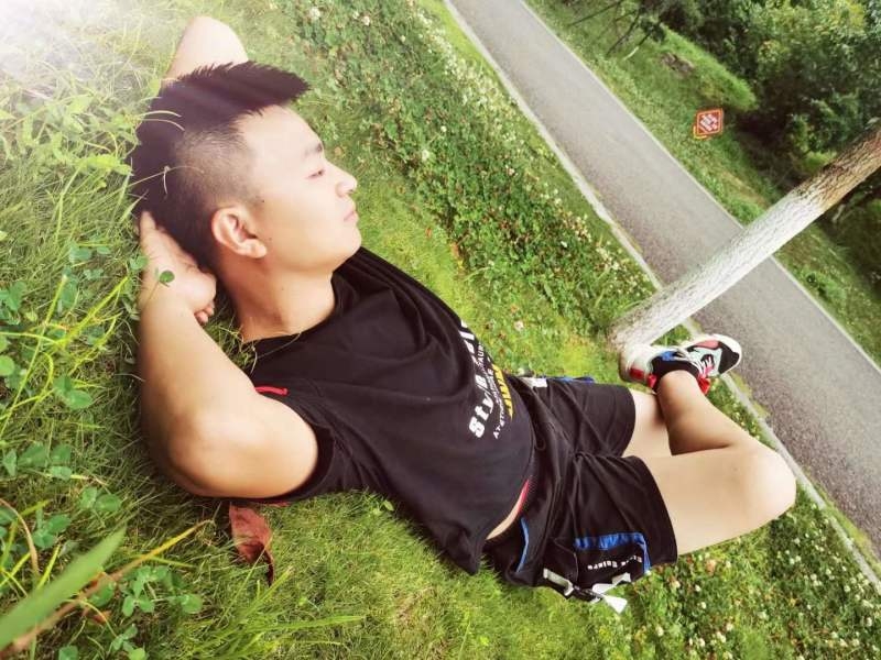 危笑的第一张照片--西安相亲服务中心