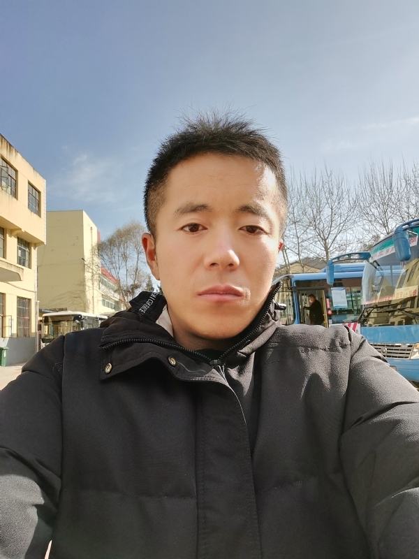 孤独的云的第二张照片--西安相亲服务中心