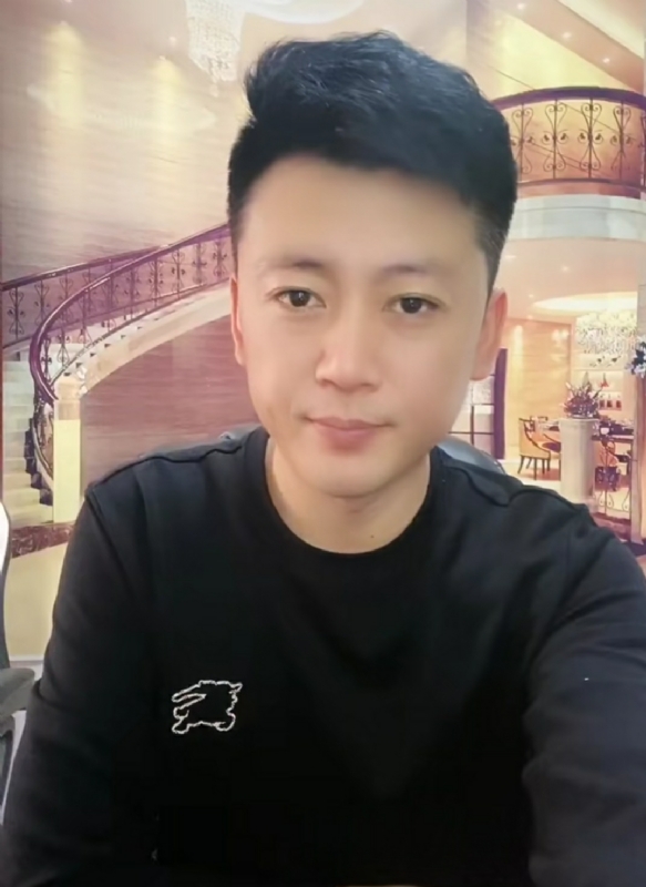 屋顶拾荒人的第三张照片--西安相亲服务中心