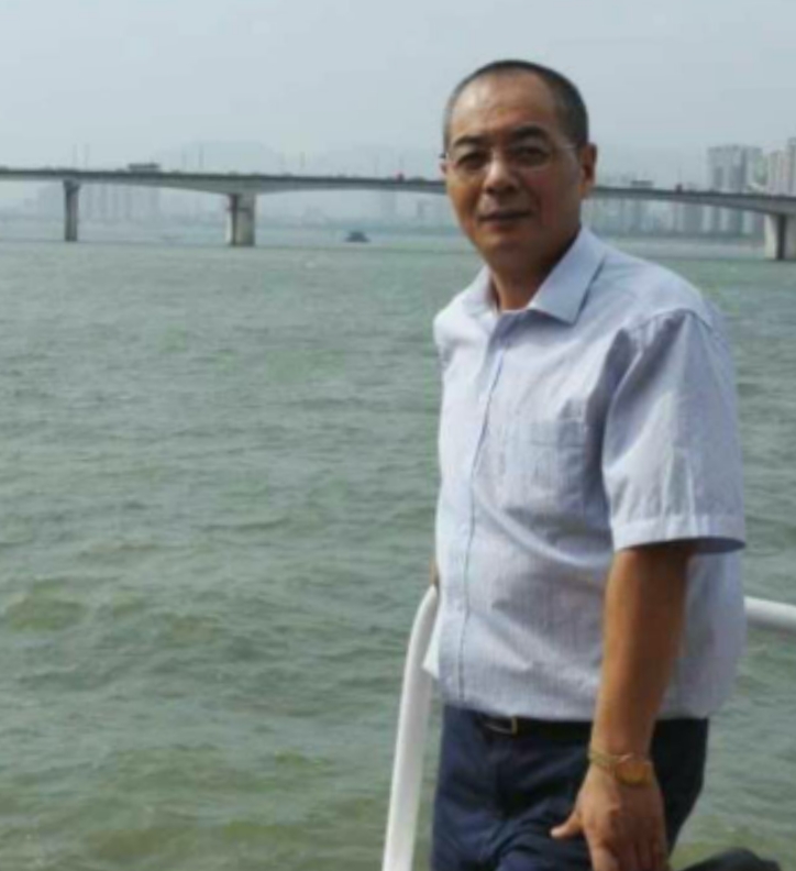 辛民的第二张照片--西安相亲服务中心