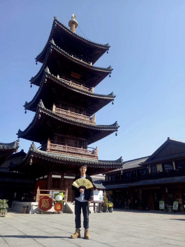 流浪共和的第一张照片--西安相亲服务中心