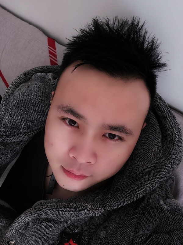 明明的第一张照片--西安相亲服务中心