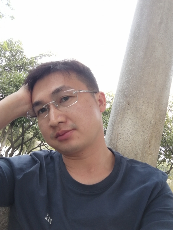 不如随风的第一张照片--西安相亲服务中心