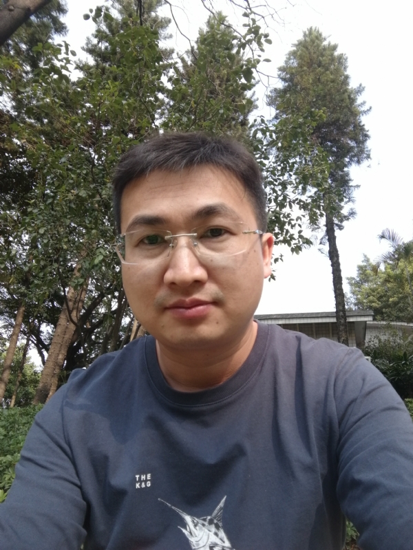 不如随风的第二张照片--西安相亲服务中心