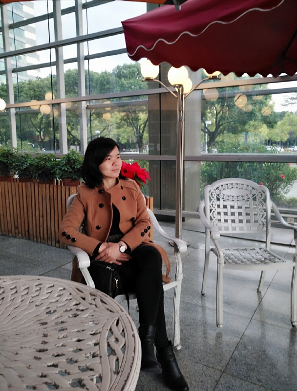 执迷不悔的第一张照片--西安相亲服务中心