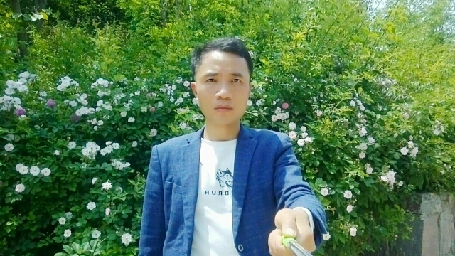 一生何求的第一张照片--西安相亲服务中心