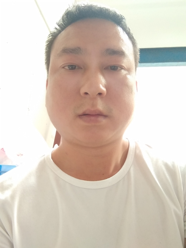 大叔的第一张照片--西安相亲服务中心