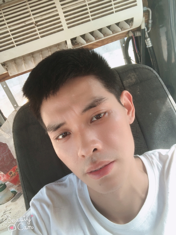 小董的第一张照片--西安相亲服务中心