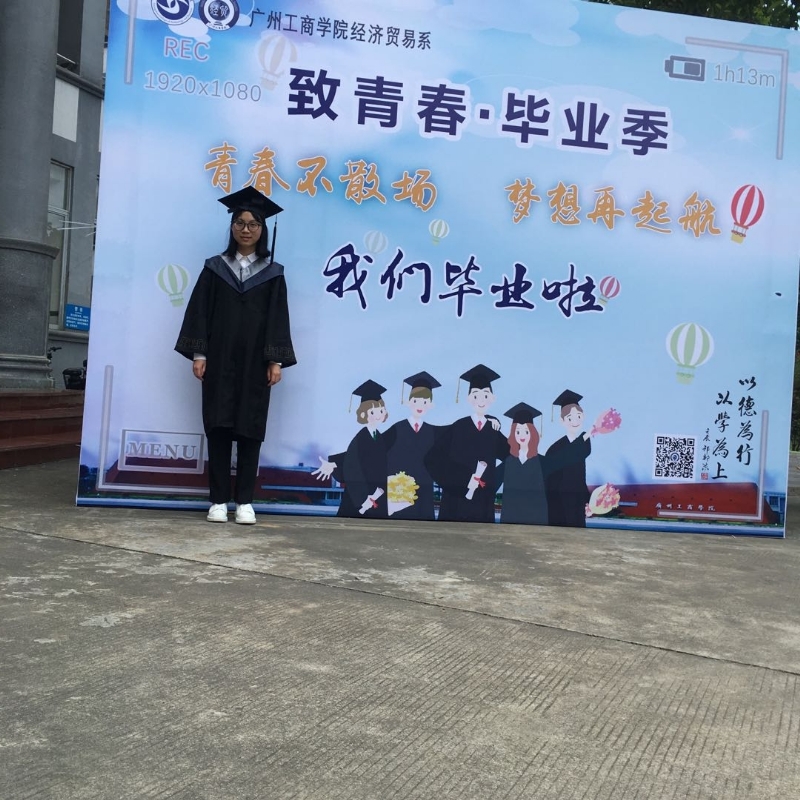 小小的第一张照片--西安相亲服务中心