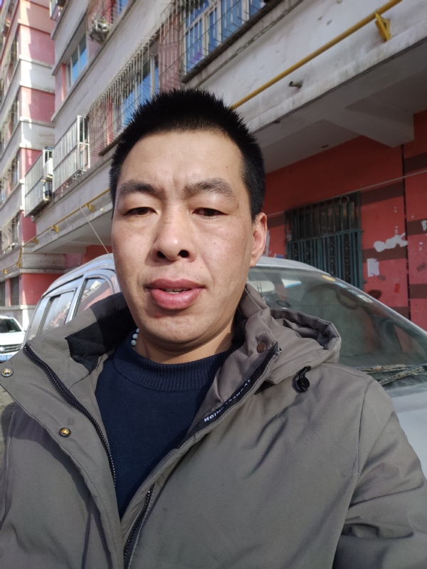 华哥的第一张照片--西安相亲服务中心