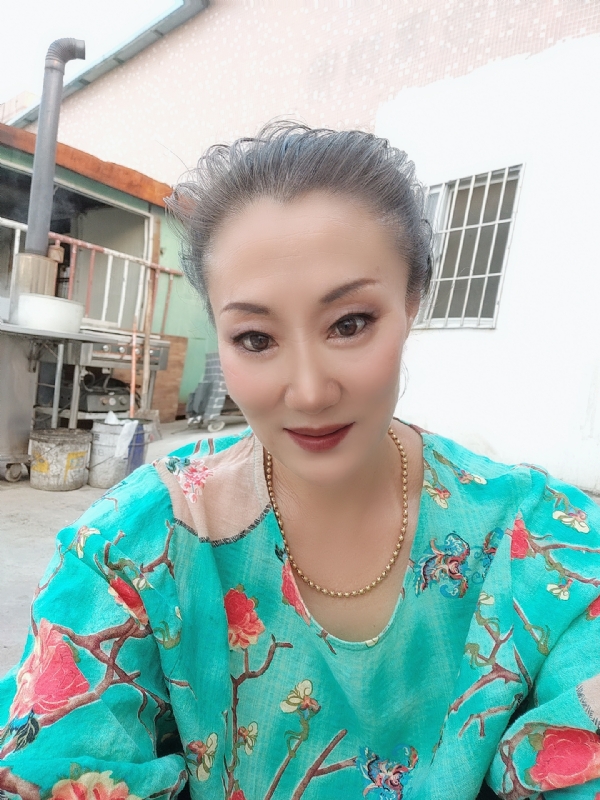 燕子的第三张照片--西安相亲服务中心