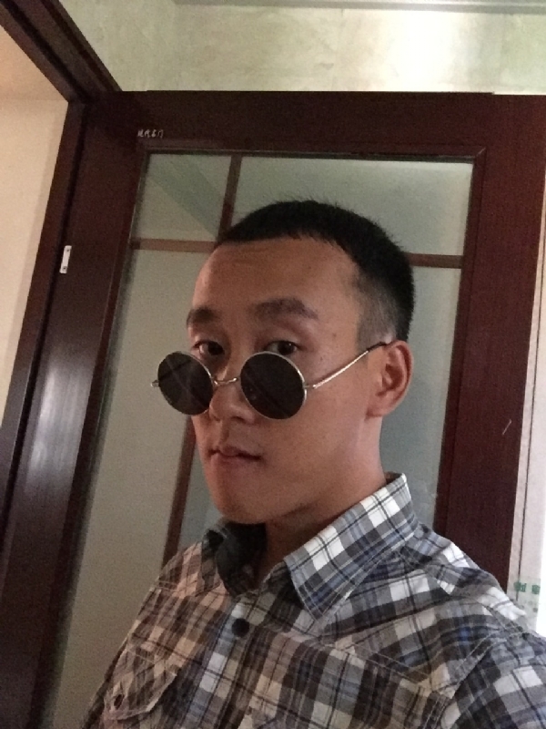 悲喜的第一张照片--西安相亲服务中心