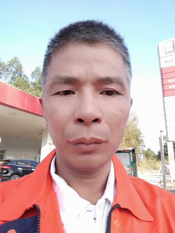 静候缘分的第一张照片--西安相亲服务中心