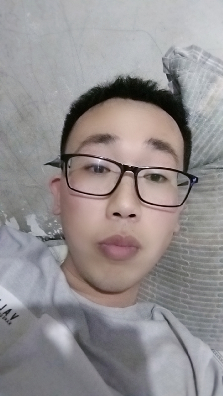 喜欢比我大的女人的第一张照片--西安相亲服务中心