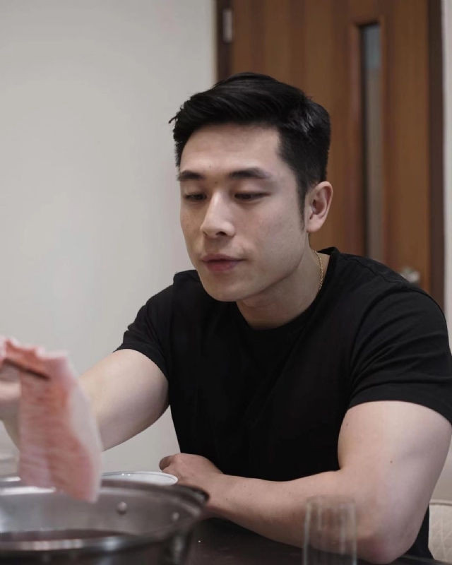 李浩泓的第一张照片--西安相亲服务中心