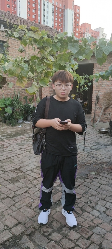 辛禹的第二张照片--西安相亲服务中心