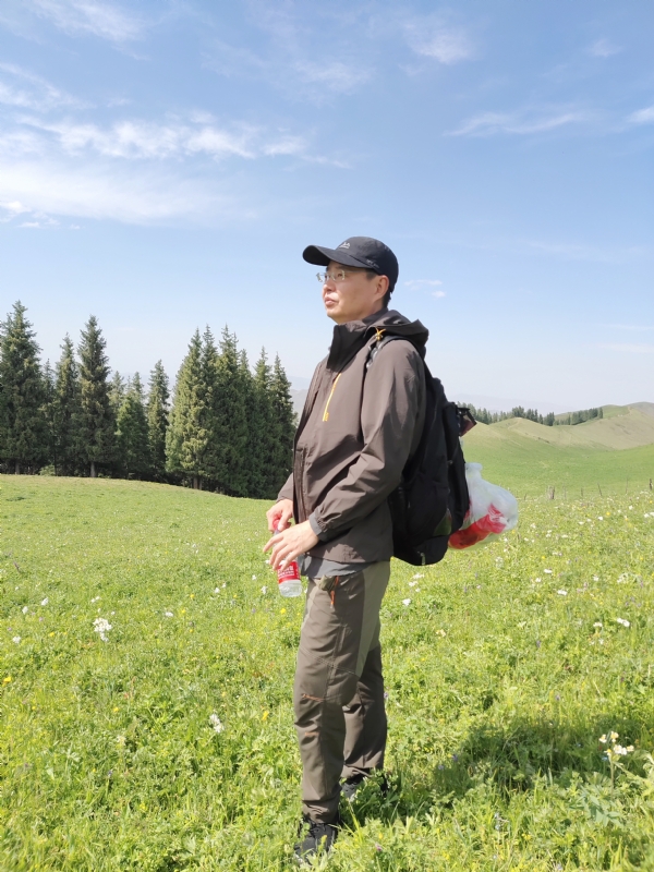 野丁的第一张照片--西安相亲服务中心