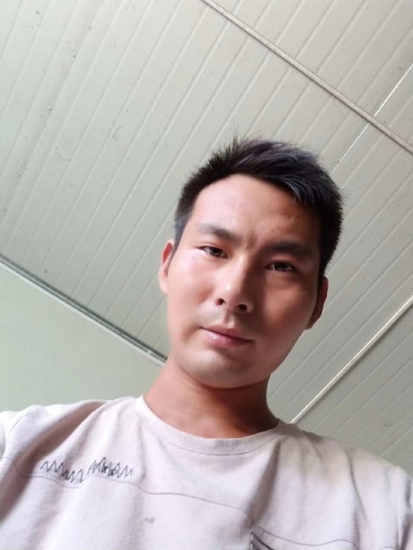 快乐肥宅水的第一张照片--西安相亲服务中心