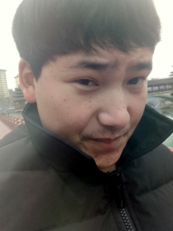 侗族青年作家超超的第二张照片--西安相亲服务中心