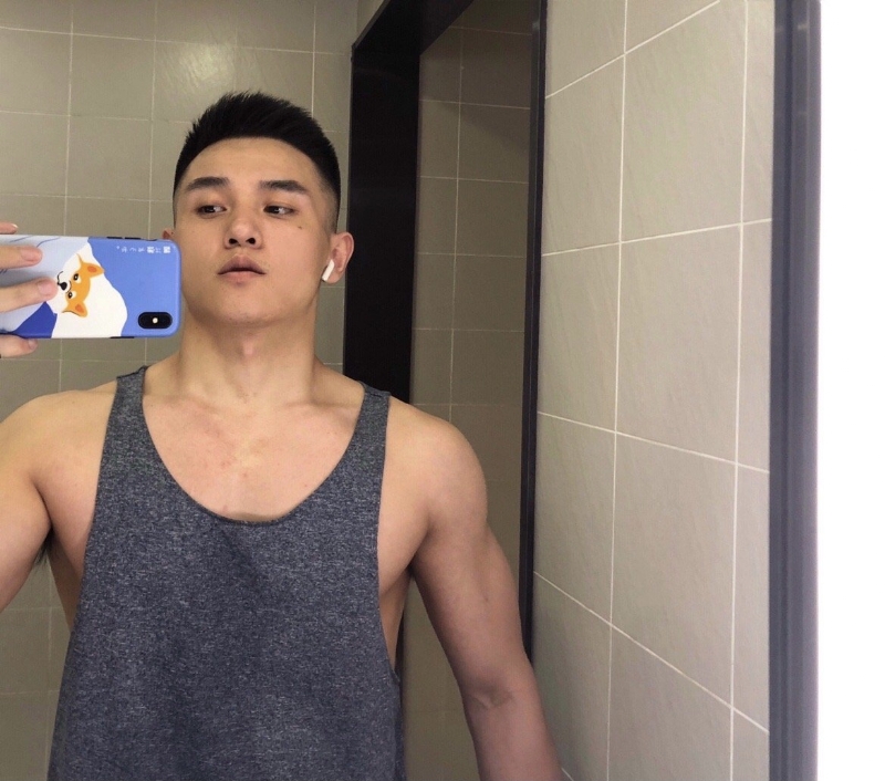 李文亮的第一张照片--西安相亲服务中心