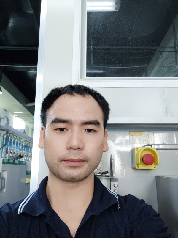 黄伟的第一张照片--西安相亲服务中心