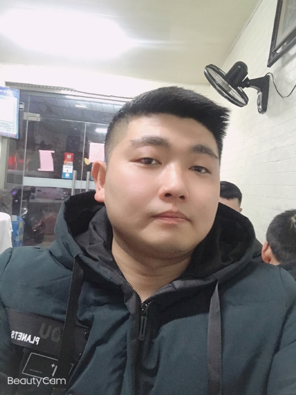 回忆是个小孩的第一张照片--西安相亲服务中心