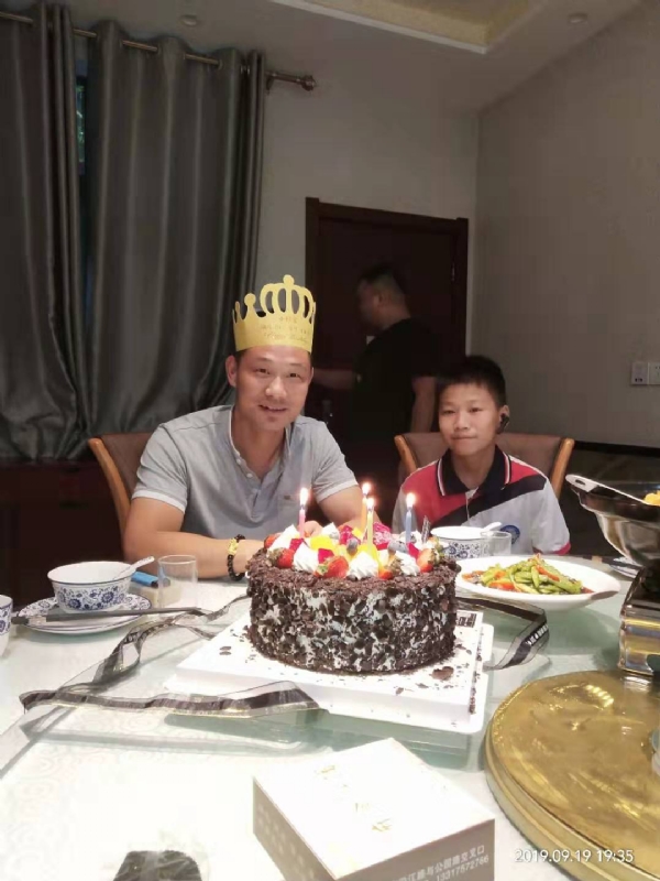 孤独的狼的第一张照片--西安相亲服务中心