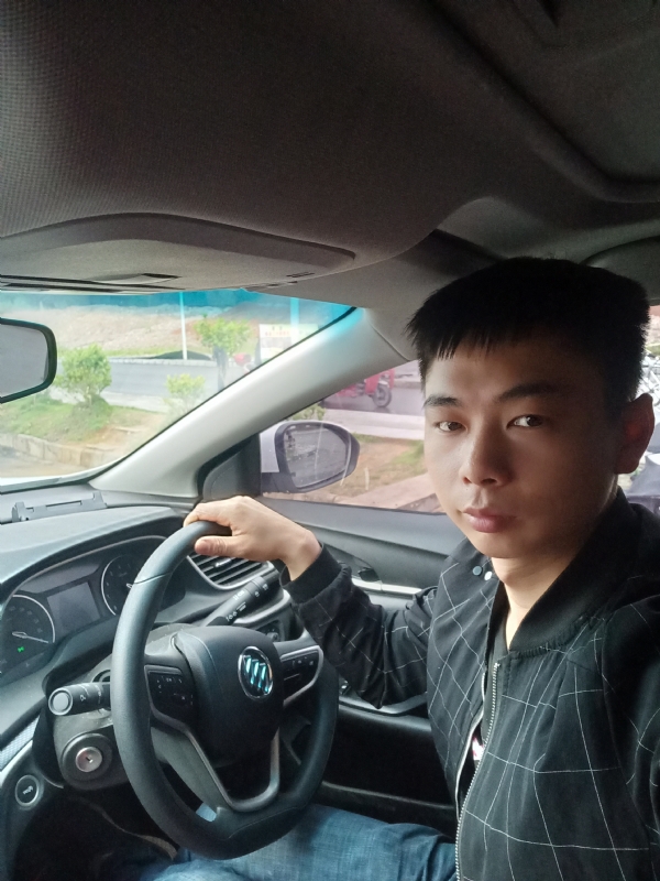 宇的第二张照片--西安相亲服务中心