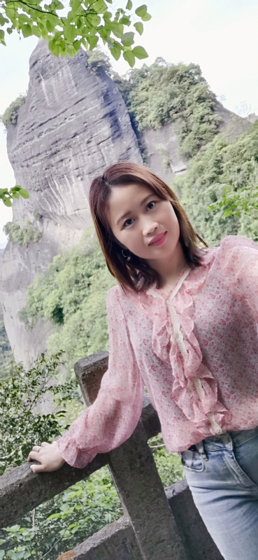 花开半夏的第二张照片--西安相亲服务中心