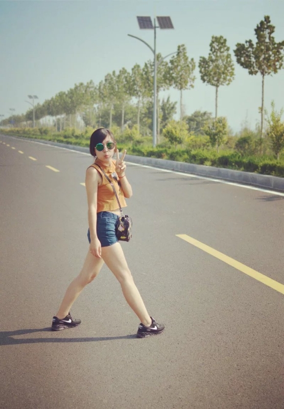 尤尤的第一张照片--西安相亲服务中心