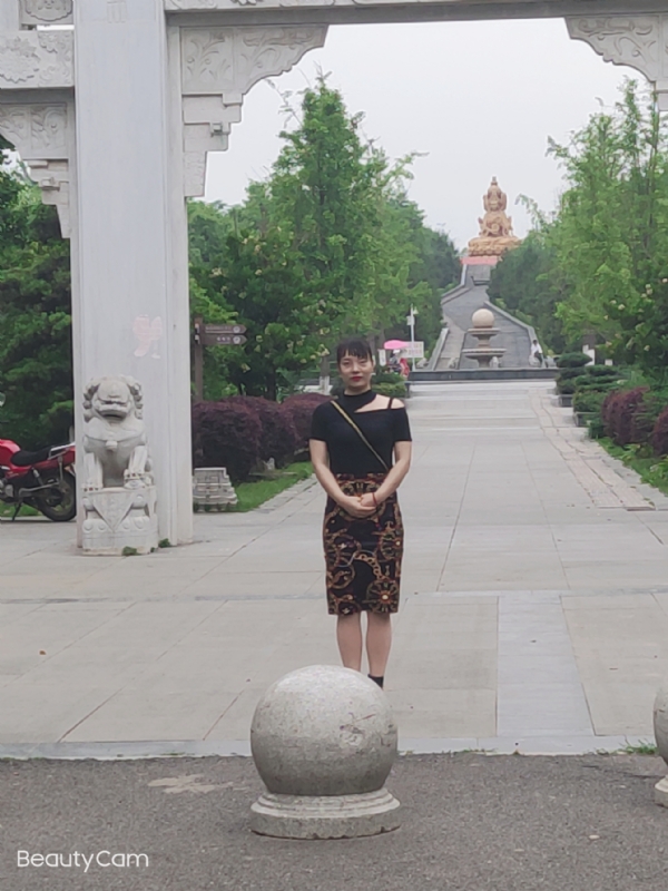 魏沐阳子的第三张照片--西安相亲服务中心