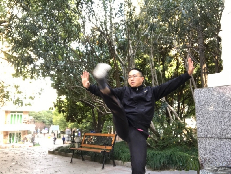 自故深情好受伤的第三张照片--西安相亲服务中心