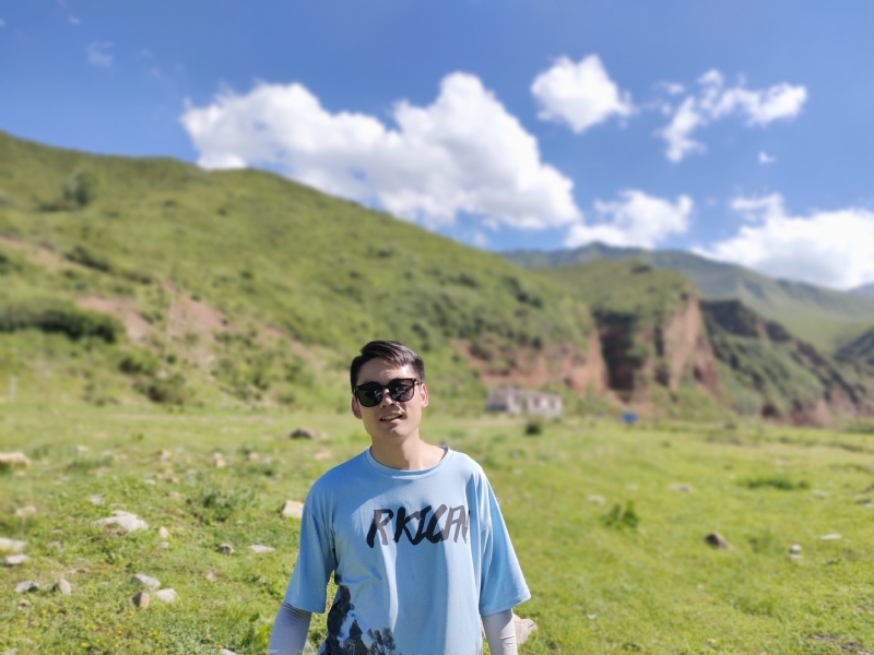 祁三岁的第一张照片--西安相亲服务中心