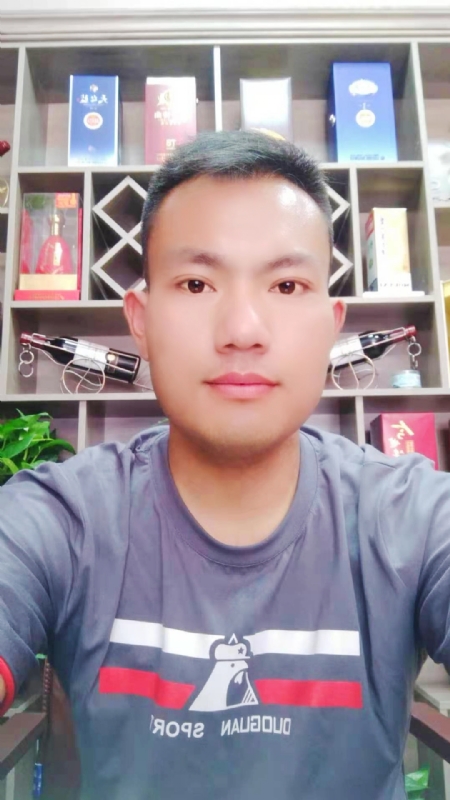 钱乾的第一张照片--西安相亲服务中心