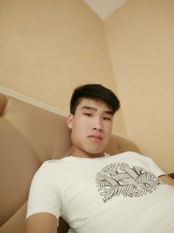 谁不曾孤单上路的第一张照片--西安相亲服务中心