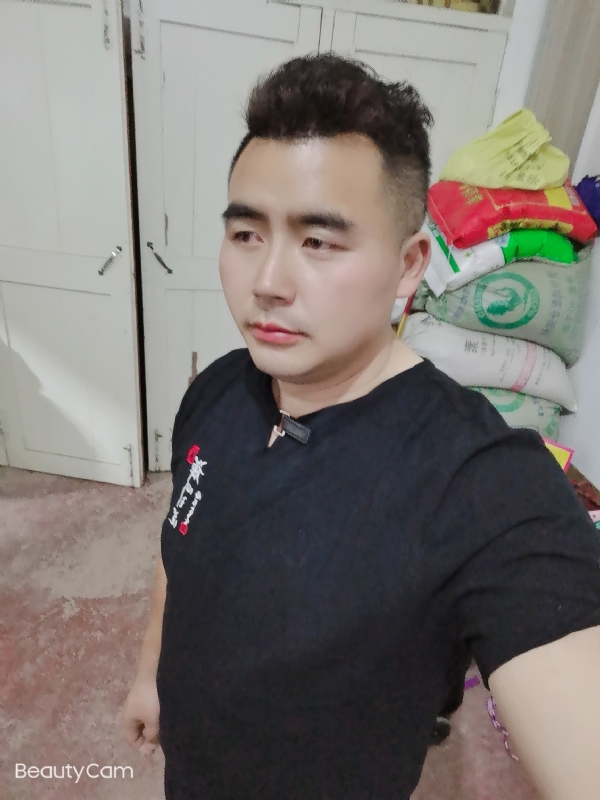 阿杰的第一张照片--西安相亲服务中心