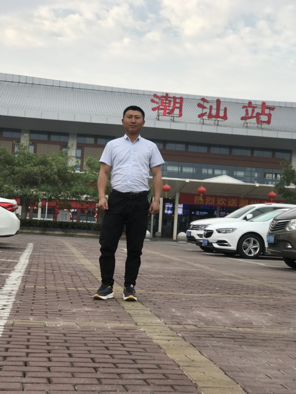 健华的第三张照片--西安相亲服务中心