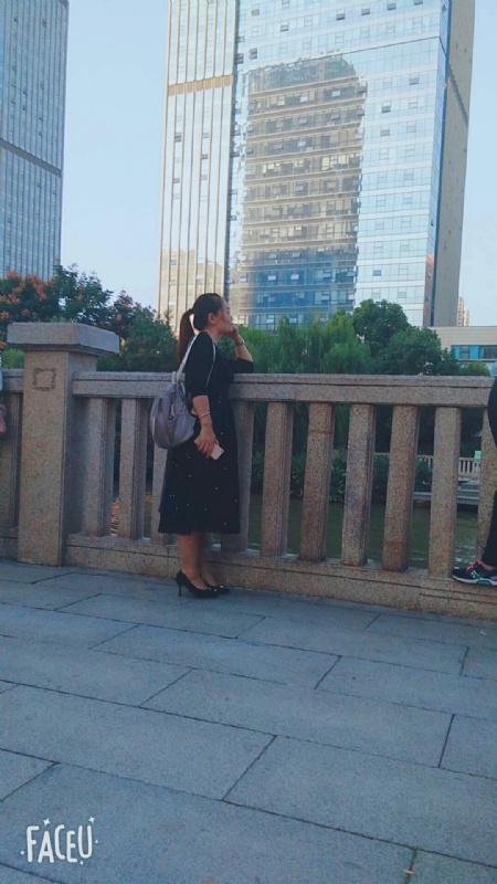 清秋的第二张照片--西安相亲服务中心