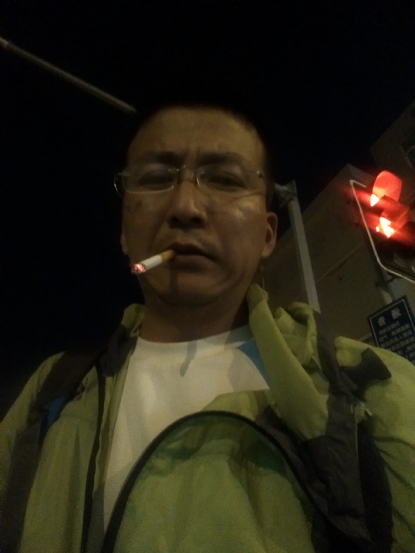 认真的生活的第一张照片--西安相亲服务中心