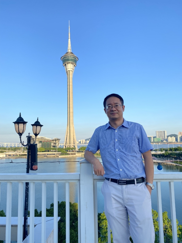 Yangyi的第二张照片--西安相亲服务中心