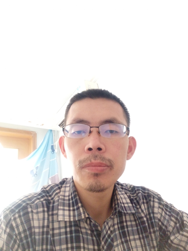 芳华的第一张照片--西安相亲服务中心