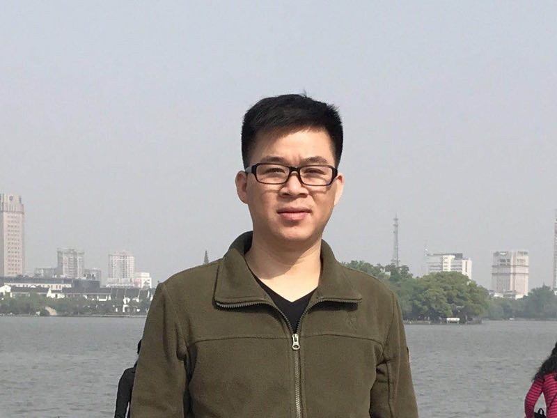 孔雀鱼的第一张照片--西安相亲服务中心