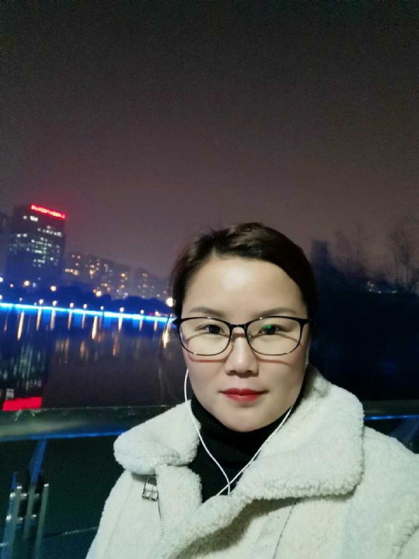 小英的第一张照片--西安相亲服务中心