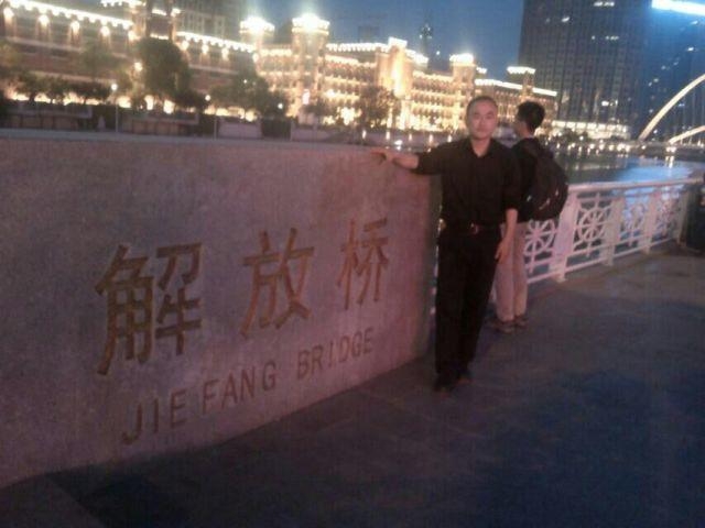 海阔天空的第一张照片--西安相亲服务中心